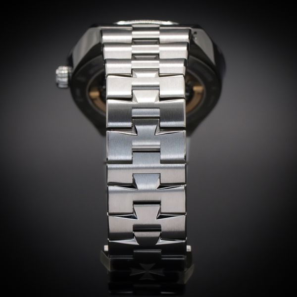 Vacheron Constantin Overseas 6000V/210T-B935
